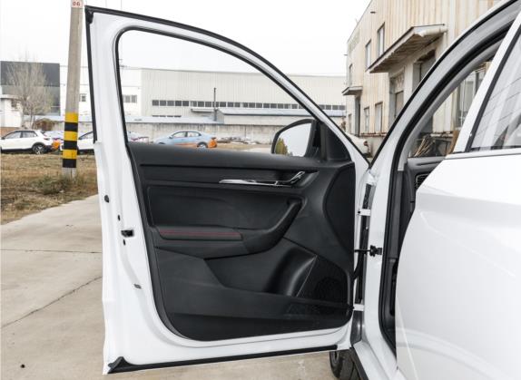 柯米克 2023款 GT 1.5L 自动臻享版 车厢座椅   前门板