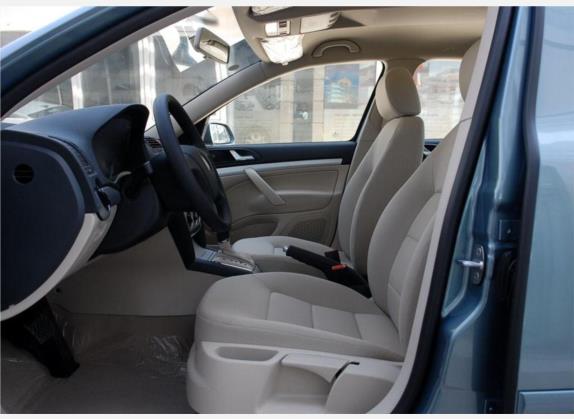 明锐 2009款 1.6L 自动逸致版 车厢座椅   前排空间
