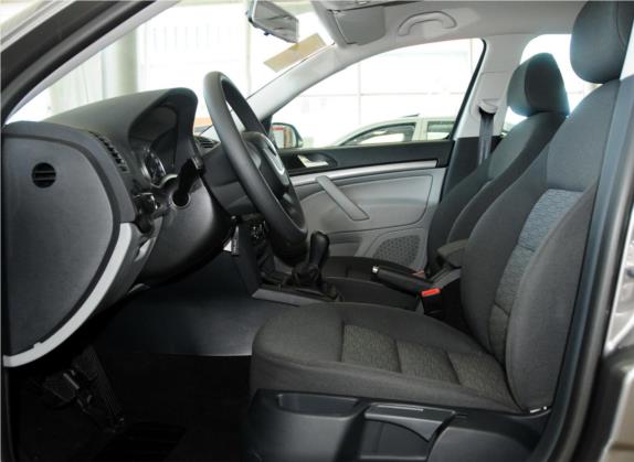 明锐 2012款 1.6L 手动逸杰版 车厢座椅   前排空间