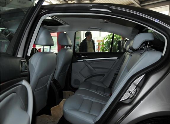明锐 2012款 1.6L 自动逸俊版 车厢座椅   后排空间