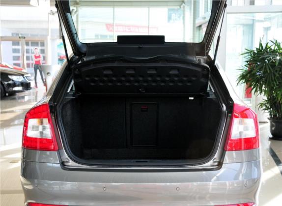 明锐 2012款 1.4TSI 手动逸俊版 车厢座椅   后备厢