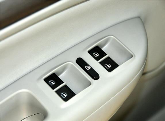 明锐 2012款 1.4TSI 手动逸俊版 车厢座椅   门窗控制