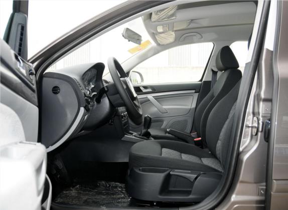 明锐 2013款 1.6L 手动逸致版 车厢座椅   前排空间