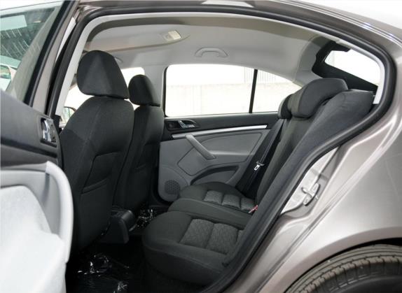 明锐 2013款 1.6L 手动逸致版 车厢座椅   后排空间