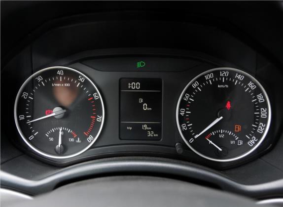 明锐 2013款 2.0L 手动逸杰版 中控类   仪表盘
