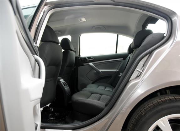 明锐 2013款 2.0L 自动逸杰版 车厢座椅   后排空间