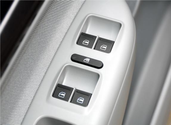 明锐 2013款 2.0L 自动逸杰版 车厢座椅   门窗控制