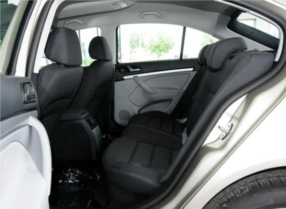 明锐 2014款 1.6L 手动逸杰版 车厢座椅   后排空间