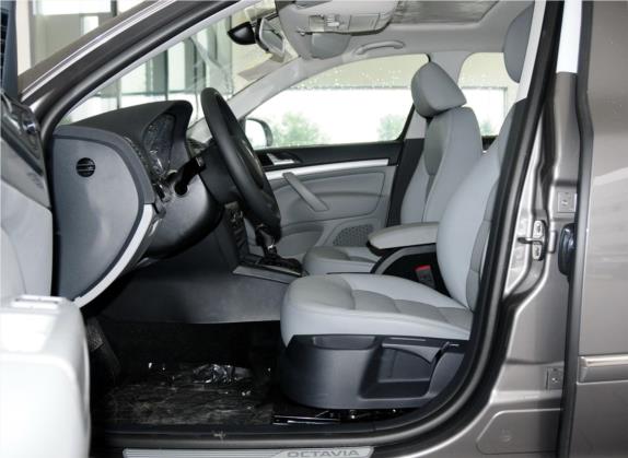 明锐 2014款 1.6L 自动逸俊版 车厢座椅   前排空间