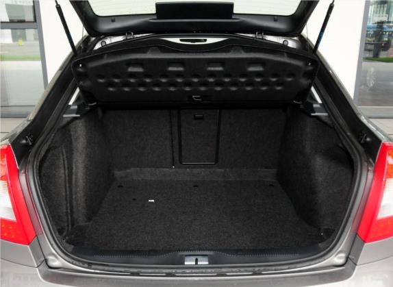 明锐 2014款 1.6L 自动逸俊版 车厢座椅   后备厢