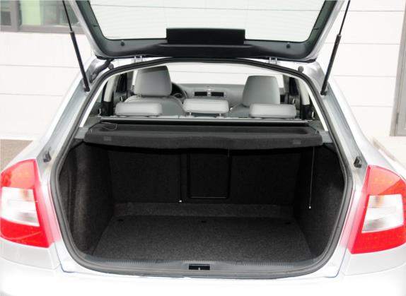 明锐 2014款 1.4TSI DSG逸俊版 车厢座椅   后备厢