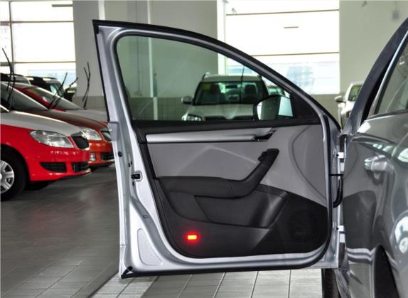 明锐 2015款 1.6L 手动逸致版 车厢座椅   前门板