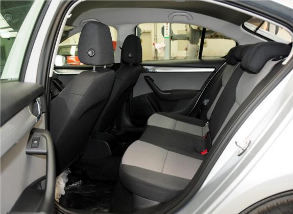 明锐 2015款 1.6L 自动逸致版 车厢座椅   后排空间