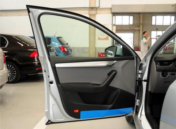 明锐 2015款 1.6L 自动逸致版 车厢座椅   前门板
