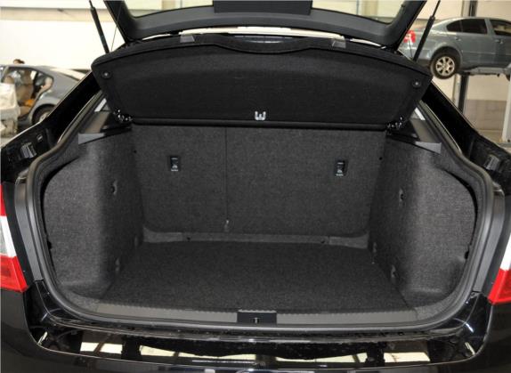 明锐 2015款 1.6L 自动逸杰版 车厢座椅   后备厢