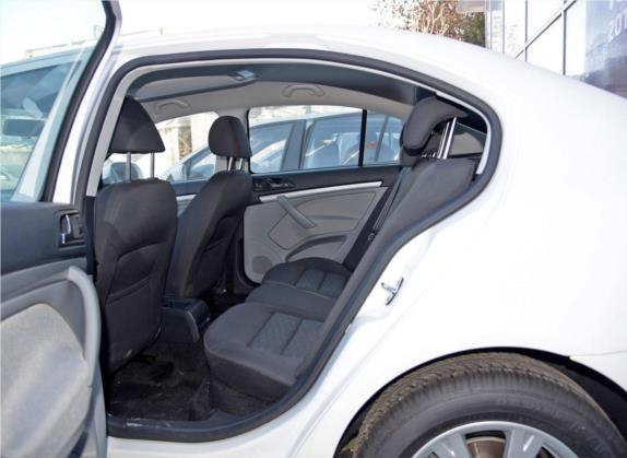 明锐 2015款 经典款 1.6L 手动逸致版 车厢座椅   后排空间