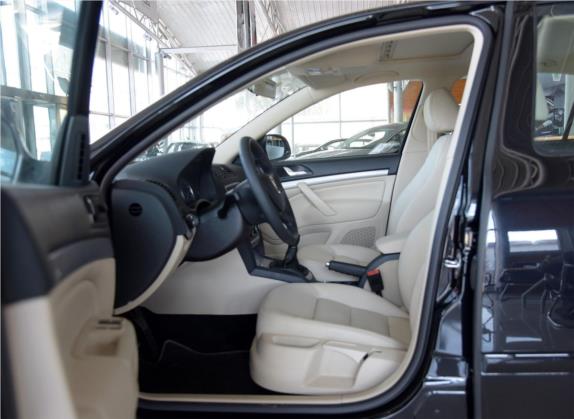 明锐 2015款 经典款 1.6L 手动逸杰版 车厢座椅   前排空间