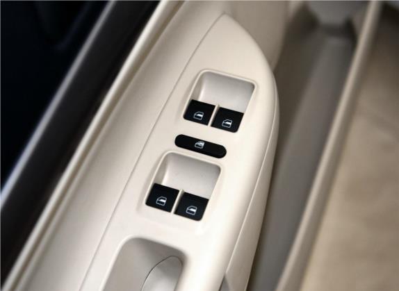 明锐 2015款 经典款 1.6L 自动逸杰版 车厢座椅   门窗控制