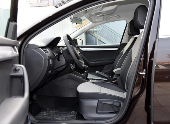 明锐 2016款 1.6L 手动创行版 车厢座椅   前排空间