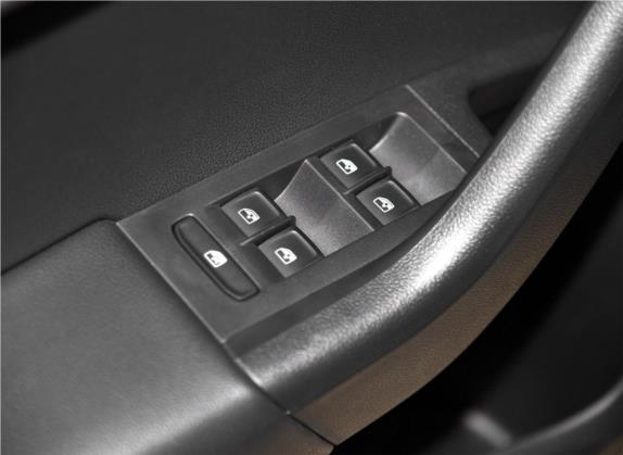 明锐 2016款 1.6L 自动创行版 车厢座椅   门窗控制