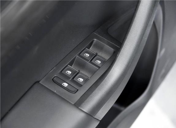 明锐 2017款 1.6L 手动智行版 车厢座椅   门窗控制
