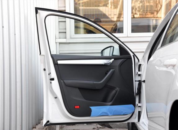 明锐 2017款 1.6L 自动创行版 车厢座椅   前门板