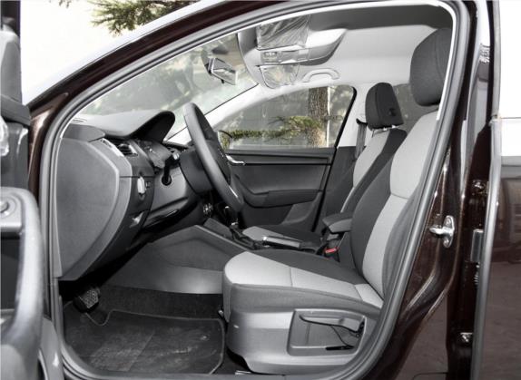 明锐 2017款 经典款 1.6L 自动舒适版 车厢座椅   前排空间