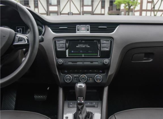 明锐 2018款 旅行车 TSI280 DSG旗舰版 中控类   中控台