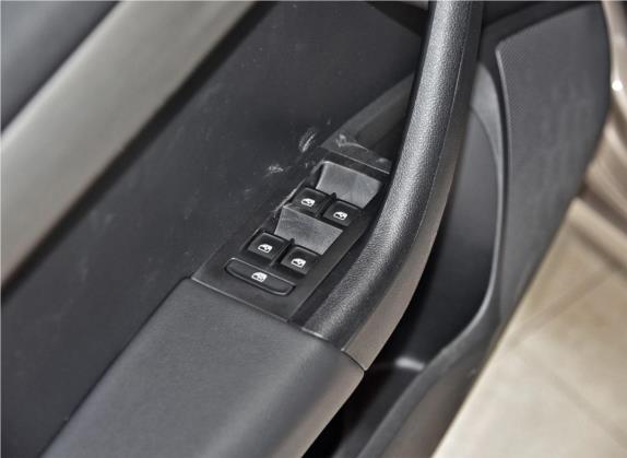 明锐 2018款 TSI230 DSG舒适版 车厢座椅   门窗控制