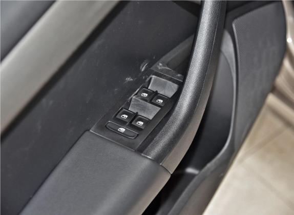 明锐 2018款 TSI230 DSG舒适版 车厢座椅   门窗控制
