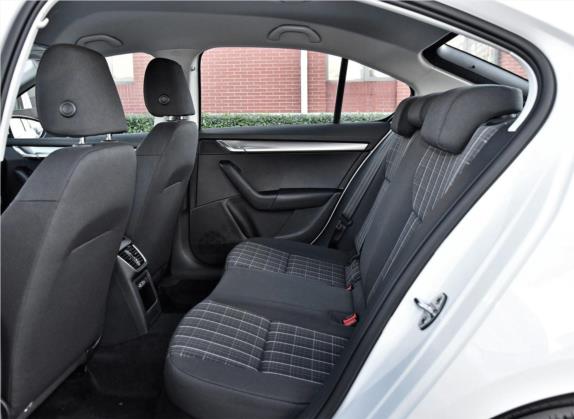 明锐 2018款 1.6L 自动舒适版 车厢座椅   后排空间