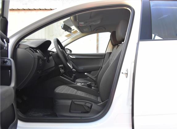 明锐 2019款 1.5L 手动标准版 国V 车厢座椅   前排空间