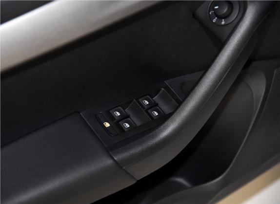 明锐 2019款 1.5L 手动舒适版 车厢座椅   门窗控制