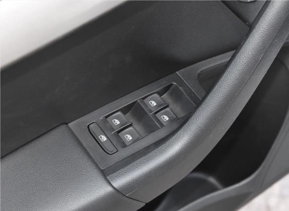 明锐 2019款 1.5L 自动舒适版 车厢座椅   门窗控制