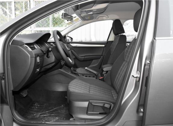 明锐 2019款 TSI230 DSG舒适版 车厢座椅   前排空间