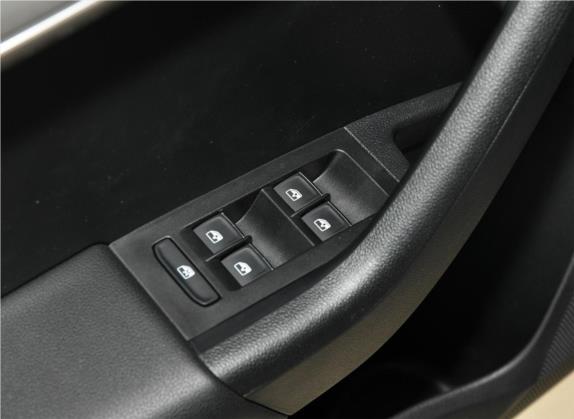 明锐 2019款 1.5L 手动豪华版 车厢座椅   门窗控制