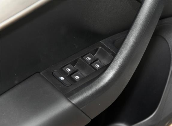 明锐 2019款 1.5L 自动智行豪华版 国VI 车厢座椅   门窗控制