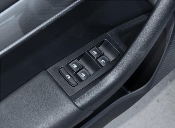 明锐 2019款 旅行车 TSI230 DSG豪华版 国VI 车厢座椅   门窗控制