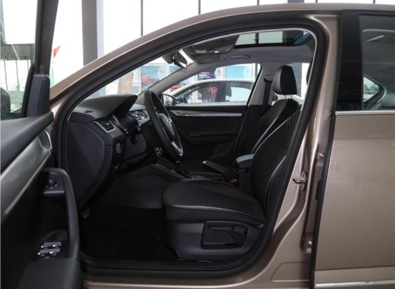 明锐 2020款 TSI230 DSG智行豪华版 车厢座椅   前排空间