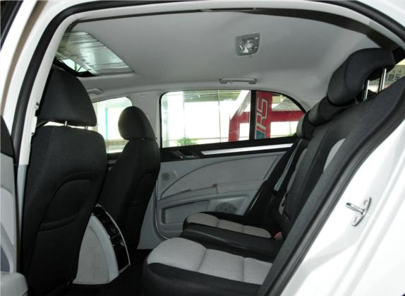 昊锐 2010款 1.4TSI DSG智雅版 车厢座椅   后排空间
