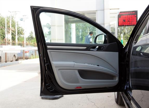 昊锐 2012款 1.8TSI 自动贵雅版 车厢座椅   前门板