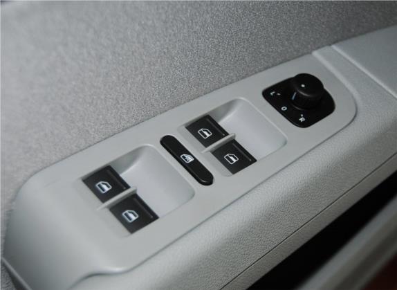 昊锐 2013款 1.4TSI GreenLine2 车厢座椅   门窗控制