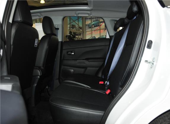 ASX劲炫(进口) 2012款 2.0两驱炫逸导航版 车厢座椅   后排空间