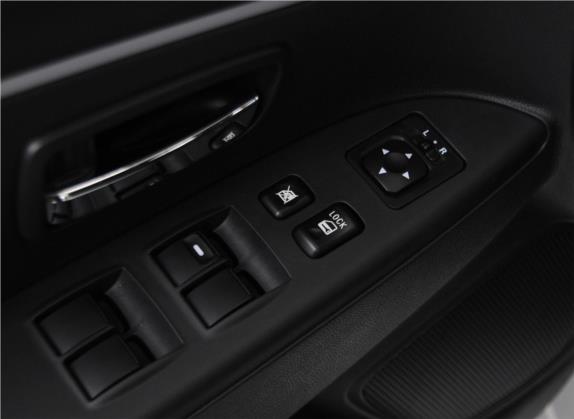 ASX劲炫(进口) 2012款 2.0两驱炫逸导航版 车厢座椅   门窗控制