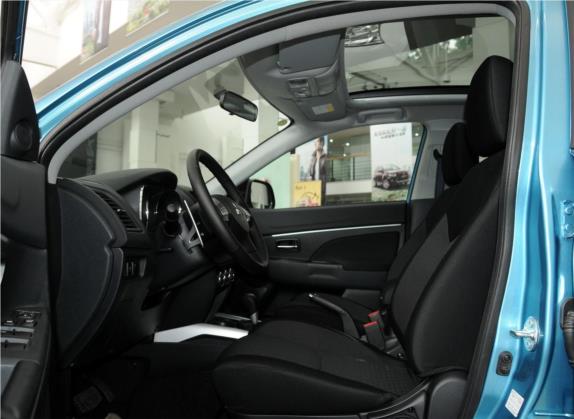 ASX劲炫(进口) 2012款 2.0四驱劲尚导航版 车厢座椅   前排空间