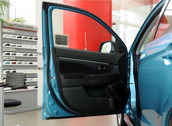 ASX劲炫(进口) 2012款 2.0四驱劲尚导航版 车厢座椅   前门板
