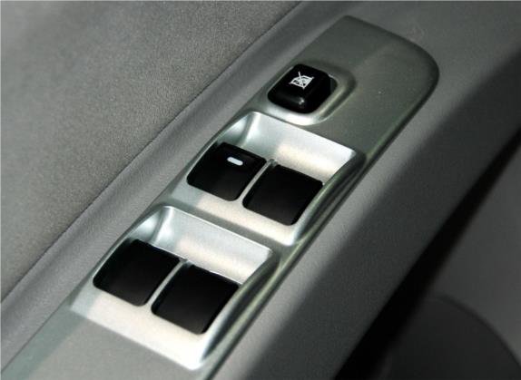 帕杰罗·劲畅(进口) 2011款 3.0L 运动导航版 车厢座椅   门窗控制