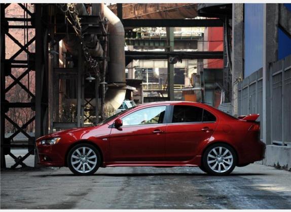 LANCER 2008款 2.0 EX 时尚运动版 外观   正侧