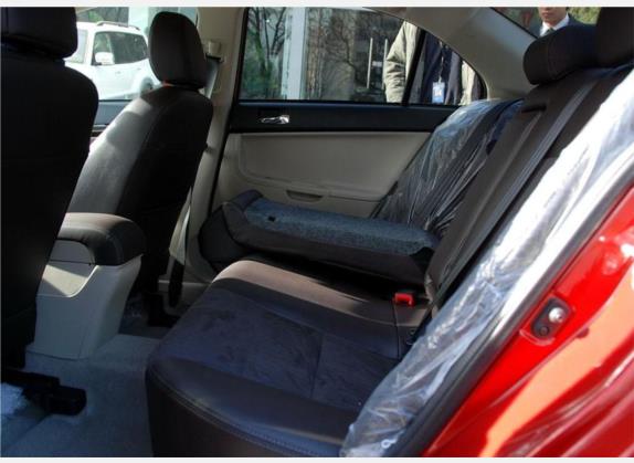 LANCER 2008款 2.4 EX 豪华运动版 车厢座椅   后排空间