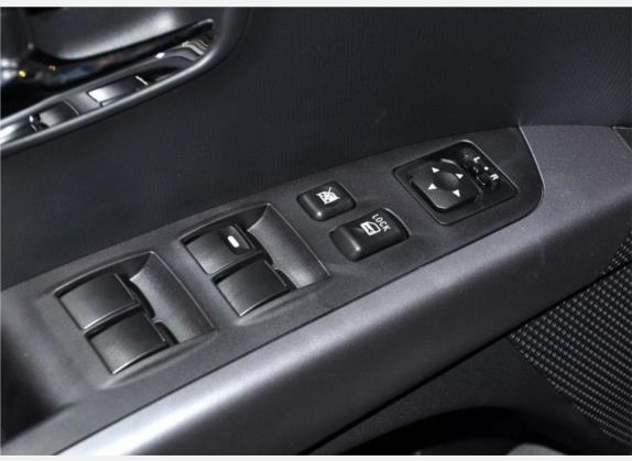 欧蓝德(进口) 2010款 劲界 3.0 豪华版 车厢座椅   门窗控制